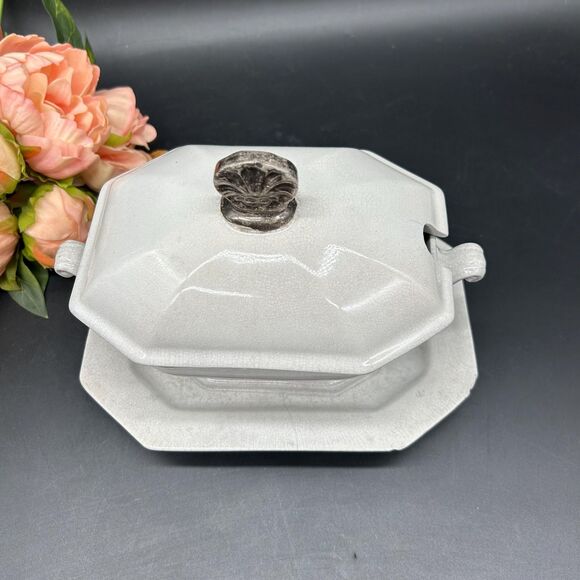 Octagonal White Porcelain Opaque Tureen Collectible Ironstone - Picture 2 of 10